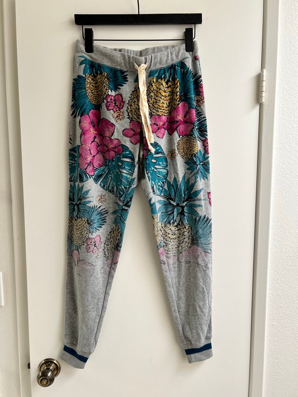 NWOT vanilla star lounge pants size small
